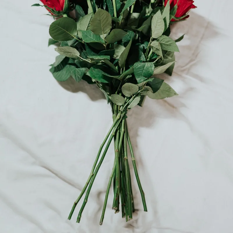 Bouquet 15 roses — glace artisanale premium par Gift & ENTREMETS By Ah Mes Goûts à Cotonou